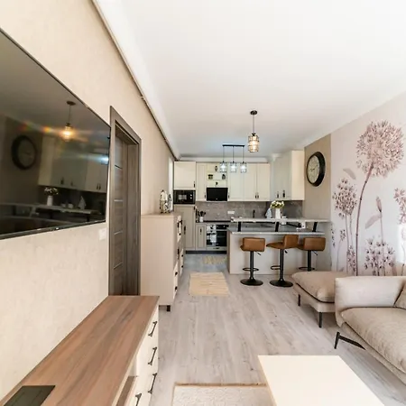 Luxury Cozy Apartments At Adora Park Arad Exterior photo