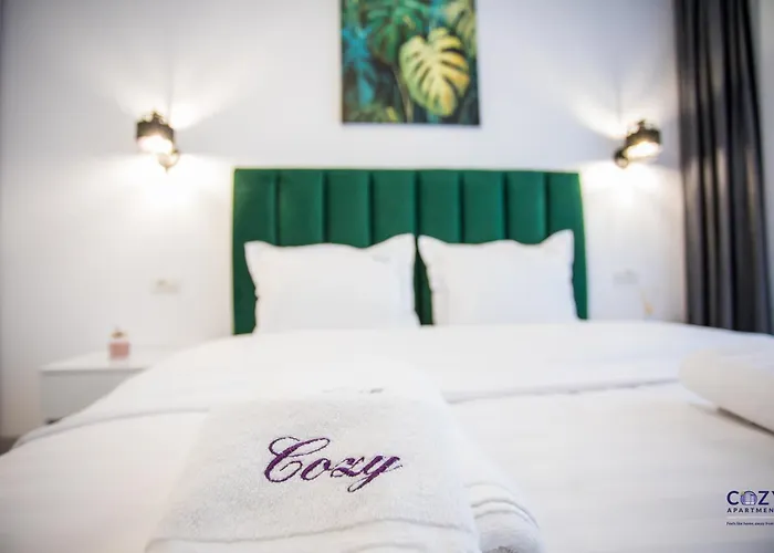 Luxury Cozy Apartments At Adora Park