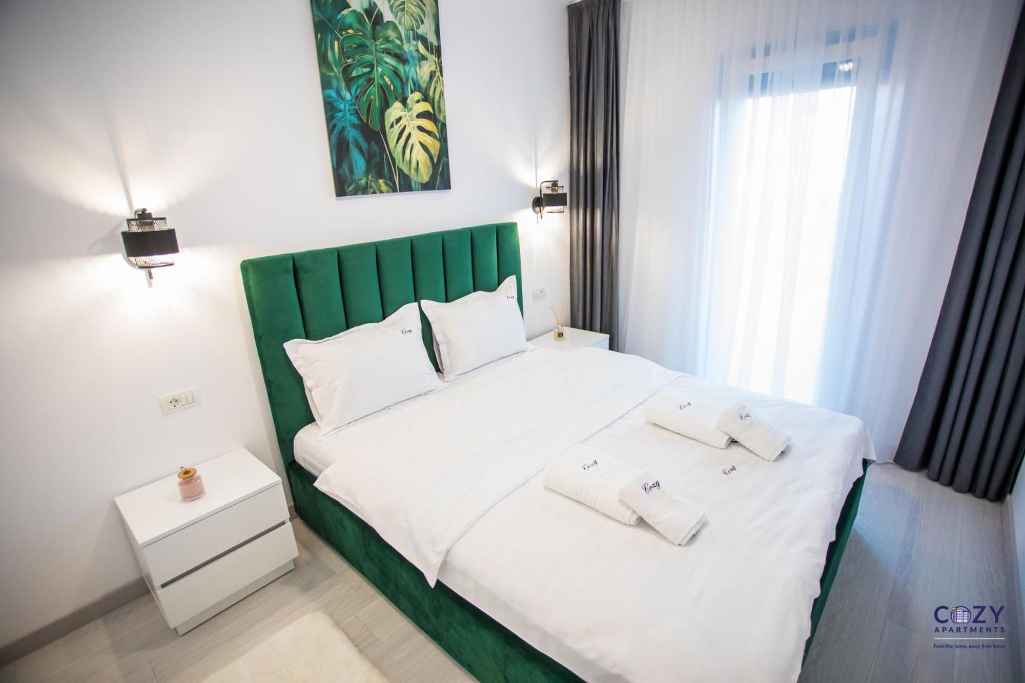 Luxury Cozy At Adora Park Apartment *